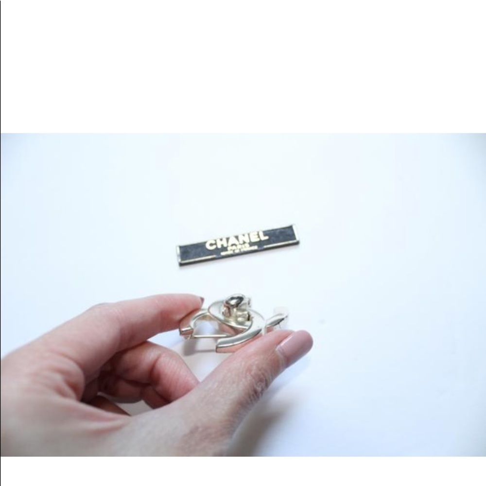 Authentic Chanel Timeless Turnlock CC Silver Pin - Picture 9 of 10